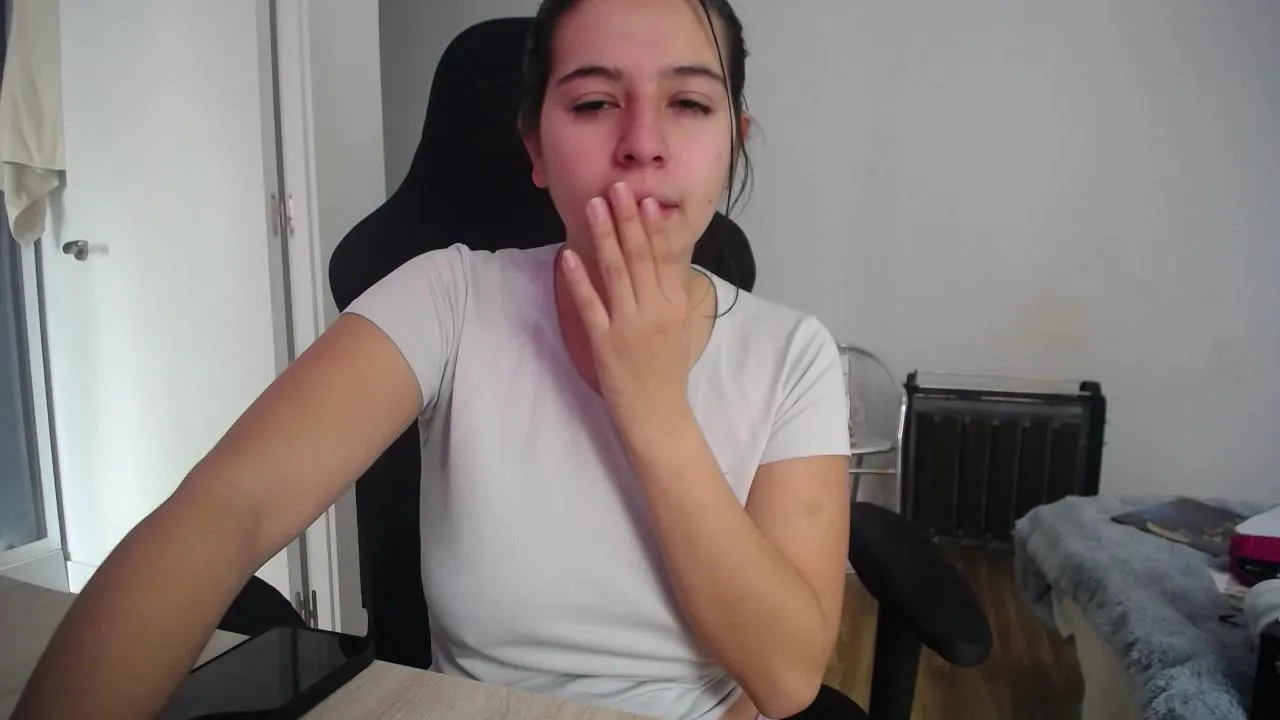 Costantin_Elena —  #bigass #masturbation #milk #C2C #cute #spanking #blowjob