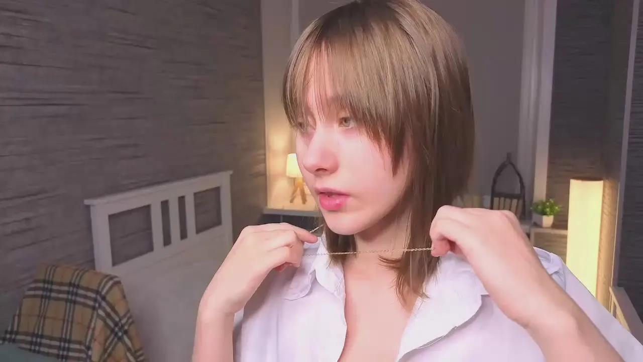 ElvaHakey —  #ass #threesome #spanking #pornstar #bdsm #lesbian #amateur