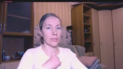 Oly_nice —  #spanking #bigass #C2C #striptease #cute #feet