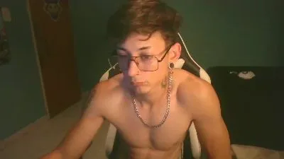 ReyAbsoluto —  #cum #milk #masturbation #taboo #striptease #gamer #amateur