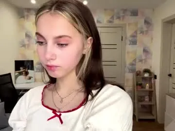 audiedelorbe — GOAL: knock knock [99 tokens remaining] Welcome to my room! Let's have a good time together #new #18 #shy #skinny #cute