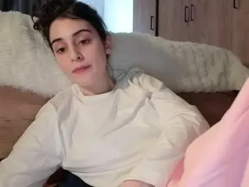 wonderland_stia — GOAL: tease [111 tokens left]  #18 #shy #natural #smile