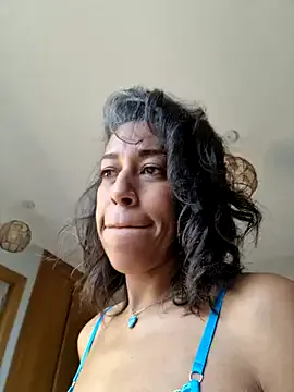 Goldenlace — Feet up finger fuck