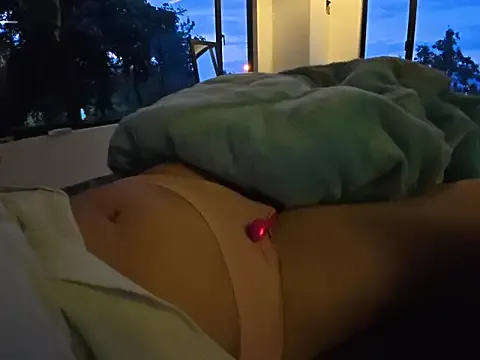 Roomhot404f's avatar