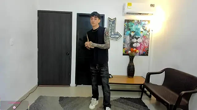 Voyeurism_guyss — Freechat on StripChat